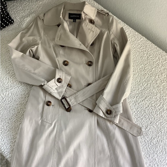 London Fog Trench Coat NWOT - Picture 2 of 5